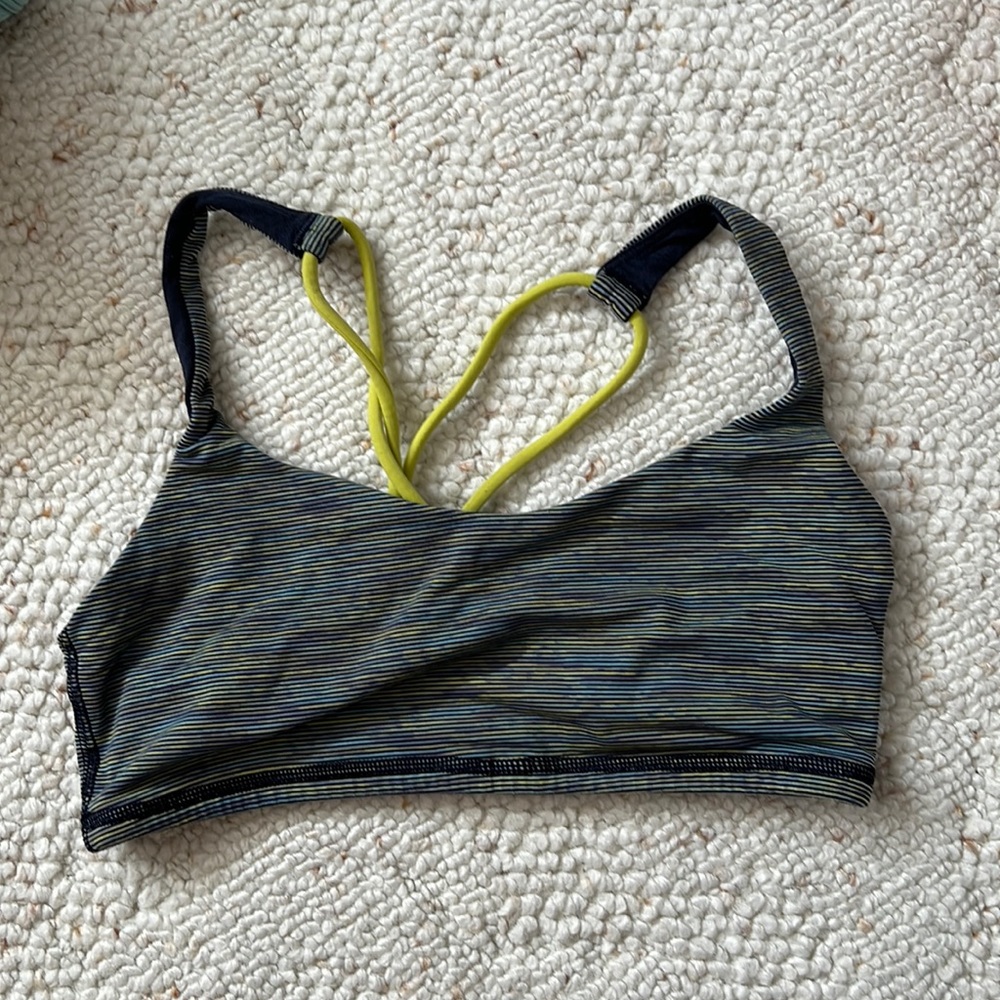 Lululemon sports bra